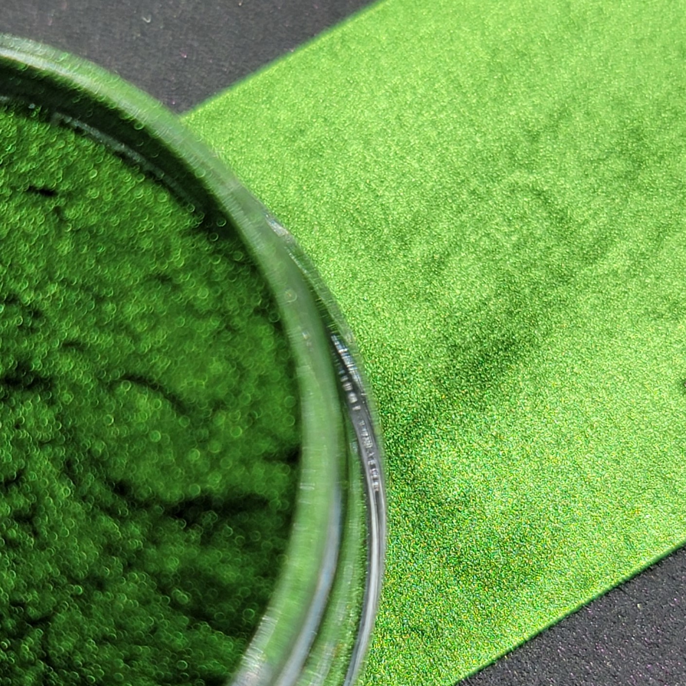 Ballin' (chrome pigment)