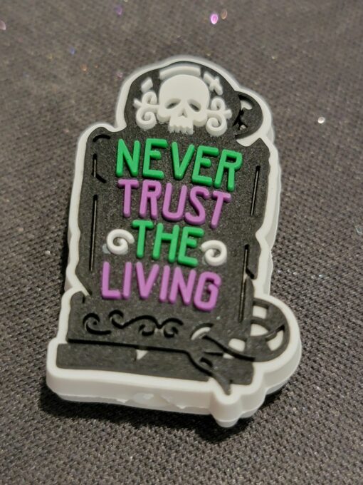 NEVER TRUST - Focal
