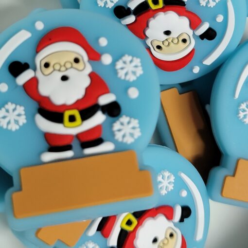 Snowglobe Santa -  Focal