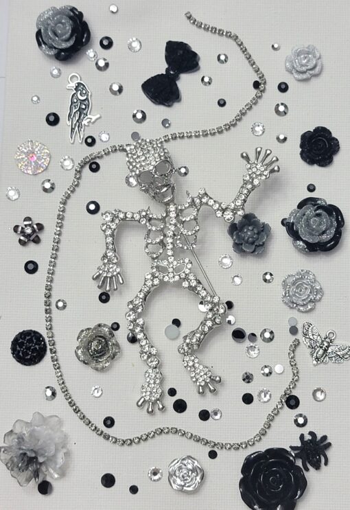DEP64 - Dancing Skeleton (silver)