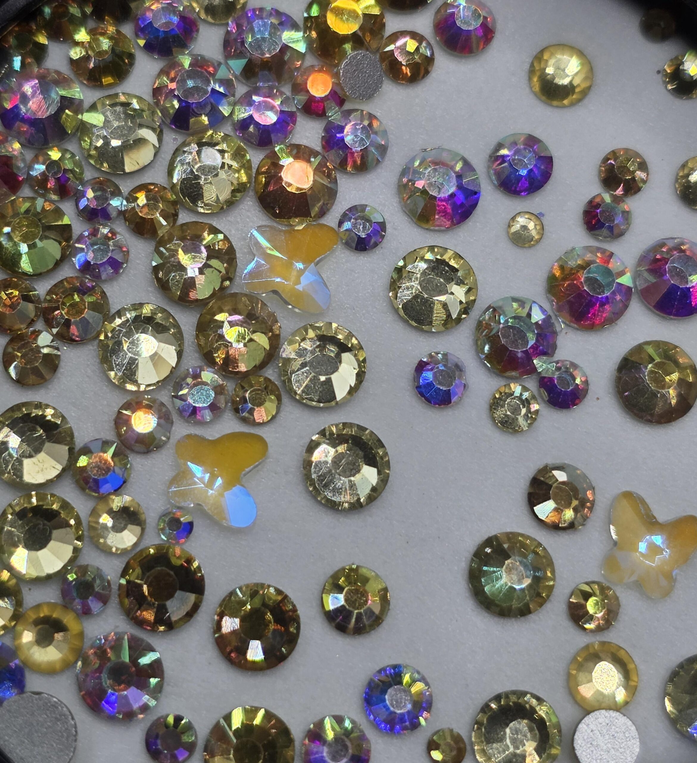 Leave No Rhinestone Unturned (glass mix)